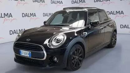 Usata Mini ONE 75 CV (55 kW) 2021 Enigmatic black Utilitaria