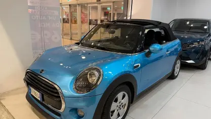 Begagnad Mini Cooper Cabriolet 116 HK (85 kW) 2018 Blå Cab