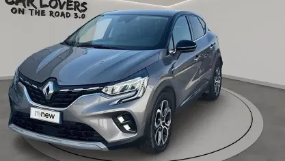 Usata Renault Captur Intens 101 CV (74 kW) 2023 Grigio scuro SUV