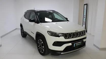 Bianco Usata 2023 Jeep Compass Limited SUV | 26.900 € (Buon prezzo)