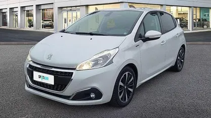 Usata Peugeot 208 Signature Sky 83 CV (61 kW) 2018 Bianco madreperla Utilitaria