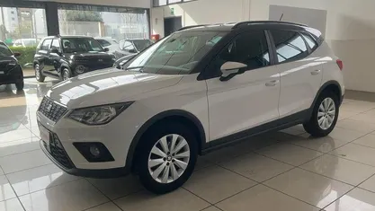 Usado Seat Arona Style 95 CV (69 kW) 2019 Blanco SUV
