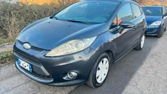 Grigio Usata 2009 Ford Fiesta Titanium Due volumi | 5000 € (Buon prezzo)