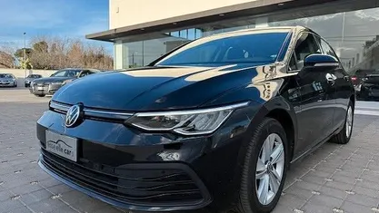 Usata VW Golf VIII Life 116 CV (85 kW) 2022 Nero Berlina