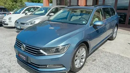 Usata VW Passat 120 CV (88 kW) 2017 Blu/azzurro Station wagon