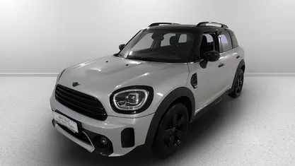 White silver metallizzato Usata 2022 Mini Cooper D Countryman Classic SUV | 24.900 € (Buon prezzo)