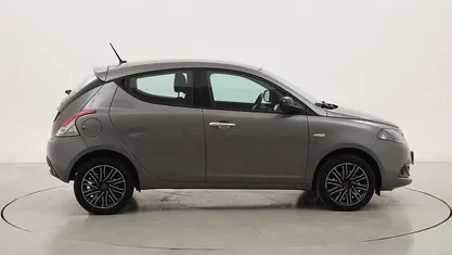 Usata Lancia Ypsilon Gold 70 CV (51 kW) 2023 Utilitaria