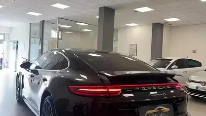 Usata Porsche Panamera 421 CV (309 kW) 2017 Nero Berlina