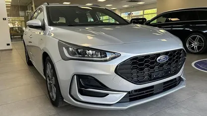 Usata Ford Focus ST-Line 116 CV (85 kW) 2023 Argento Station wagon