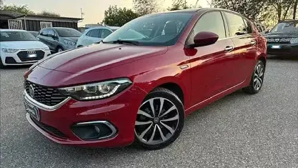 Usata Fiat Tipo Lounge 120 CV (88 kW) 2017 Rosso Berlina