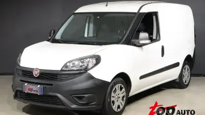 Usata Fiat Doblò 105 CV (77 kW) 2022 Bianco Monovolume