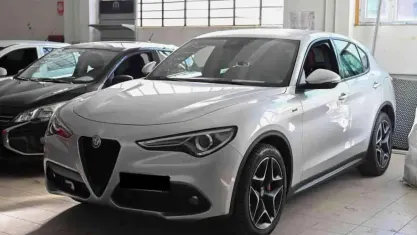 Occasion Alfa Romeo Stelvio Sprint 190 ch (139 kW) 2020 Gris SUV
