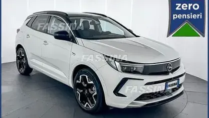 Usata Opel Grandland X Ultimate 131 CV (96 kW) 2024 Bianco SUV