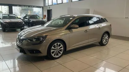 Usata Renault Mégane IV Intens 110 CV (80 kW) 2017 Oro