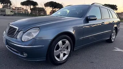 Usata Mercedes E320 Avantgarde 204 CV (150 kW) 2004 Blu Station wagon