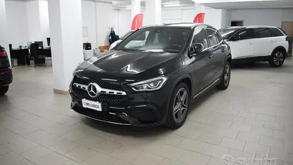Usata Mercedes GLA200 Premium 150 CV (110 kW) 2023 Nero SUV
