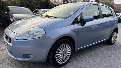 Usata Fiat Grande Punto Dynamic 65 CV (47 kW) 2007 Blu Utilitaria