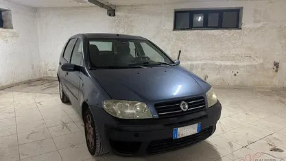 Usata Fiat Punto Dynamic 69 CV (50 kW) 2003 Berlina