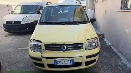 Usata Fiat Panda Dynamic 60 CV (44 kW) 2005 Giallo Utilitaria