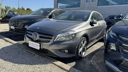 Usata Mercedes A160 90 CV (66 kW) 2015 Argento Utilitaria