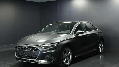 Nuova Audi A3 S-Line 150 CV (110 kW) 2025 Grigio daytona Berlina