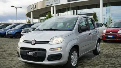 Usata Fiat Panda Lounge 69 CV (50 kW) 2020 Grigio metallizzato Utilitaria