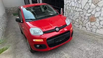 Usata Fiat Panda Easy 69 CV (50 kW) 2020 Rosso Utilitaria
