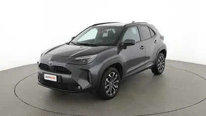 Begagnad Toyota Yaris Hybrid Trend 116 HK (85 kW) 2022 Grå