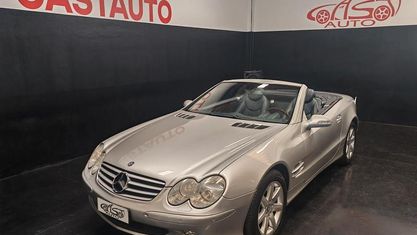 Begagnad Mercedes SL500 306 HK (225 kW) 2001 Silver Cab
