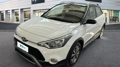 Usata Hyundai i20 Active 101 CV (74 kW) 2020 Bianco Utilitaria