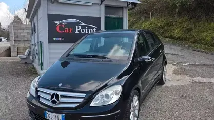Usata Mercedes B200 140 CV (102 kW) 2007 Nero Monovolume