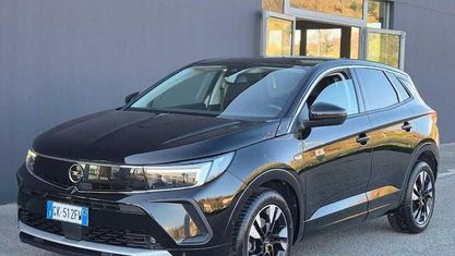 Używany Opel Grandland X Business Elegance 131 KM (96 kW) 2022 Czarny SUV