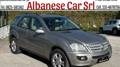 Usata Mercedes ML320 224 CV (164 kW) 2007 Nero SUV