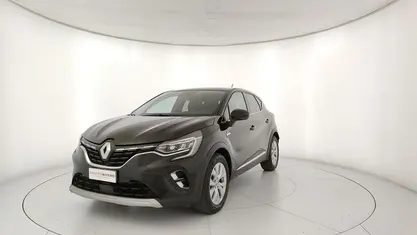 Usata 2022 Renault Captur Techno SUV | 18.950 € (Buon prezzo)