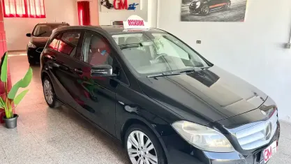 Usata Mercedes B180 Premium 109 CV (80 kW) 2012 Nero Utilitaria
