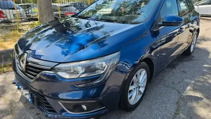 Usata Renault Mégane IV Intens 110 CV (80 kW) 2019 Bluazzurro Berlina