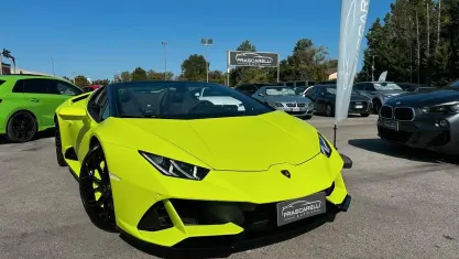 Usata Lamborghini Huracán 640 CV (470 kW) 2023 Verde Cabrio