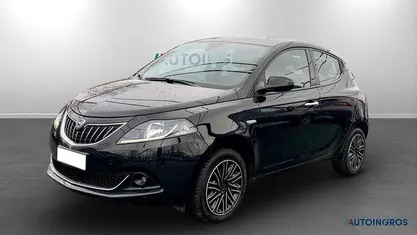 Usata Lancia Ypsilon 69 CV (50 kW) 2023 Utilitaria