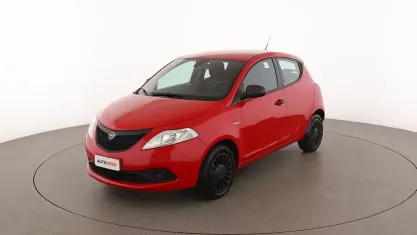Usata Lancia Ypsilon 70 CV (51 kW) 2018 Rosso Utilitaria