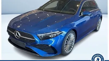Grigio metallizzato Usata 2024 Mercedes A180 Advanced Plus Tre volumi | 35.600 € (Buon prezzo)