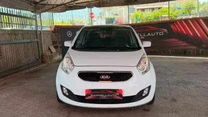 Usata Kia Venga Active 90 CV (66 kW) 2013 Bianco Utilitaria