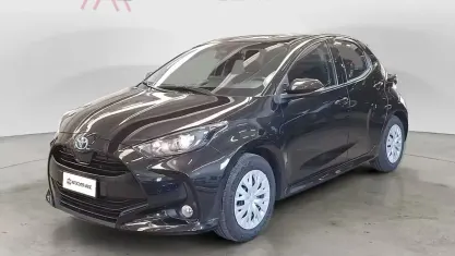Usata Toyota Yaris Business Edition 92 CV (67 kW) 2022 Nero Utilitaria