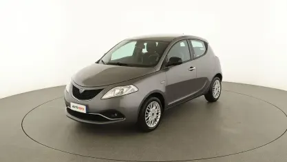 Usata Lancia Ypsilon Gold 95 CV (69 kW) 2016 Grigio Utilitaria