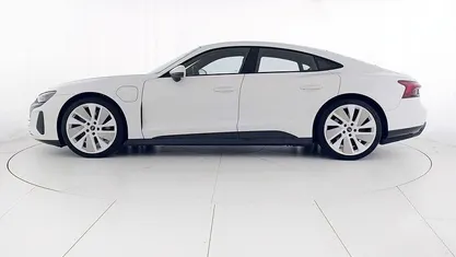 Usata Audi e-tron GT quattro Ambiente 350 kW (476 CV) 2021 Bianco ibis Berlina
