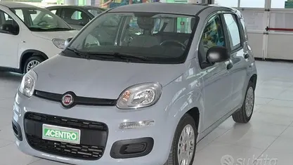 Usata Fiat Panda 70 CV (51 kW) 2022 Grigio Utilitaria