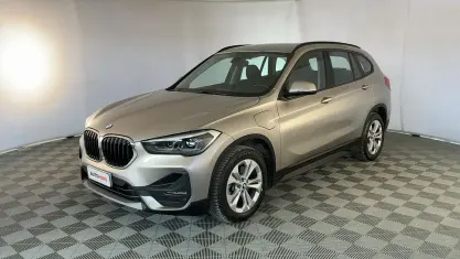 Begagnad BMW X1 Advantage 220 HK (161 kW) 2021 Grå SUV