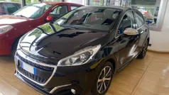 Usata 2016 Peugeot 208 Allure Due volumi | 8500 € (Buon prezzo)