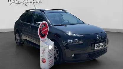 Usata Citroën C4 Shine 114 CV (83 kW) 2015 Nero SUV