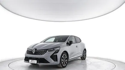 Grigio Usata 2024 Renault Clio V Techno Tre volumi | 15.300 € (Buon prezzo)