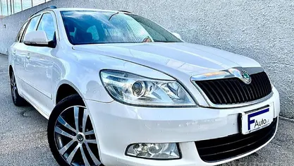 Usata Skoda Octavia Elegance 105 CV (77 kW) 2013 Bianco Station wagon